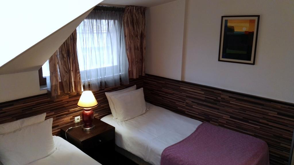 Guest House Solo Șumen Exterior foto